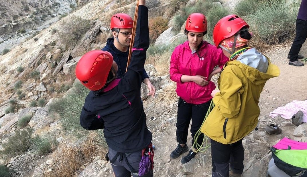 گزارش کارگاه آموزش و تمرین سنگنوردی